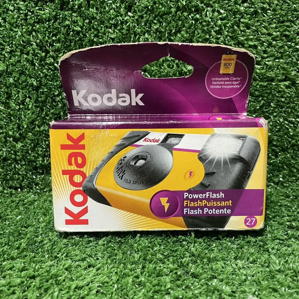Kodak Power Flash Disposable 35mm Film Camera (27 Exposures)  10/2009 Expiration